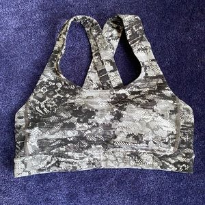 lululemon size 8 bra